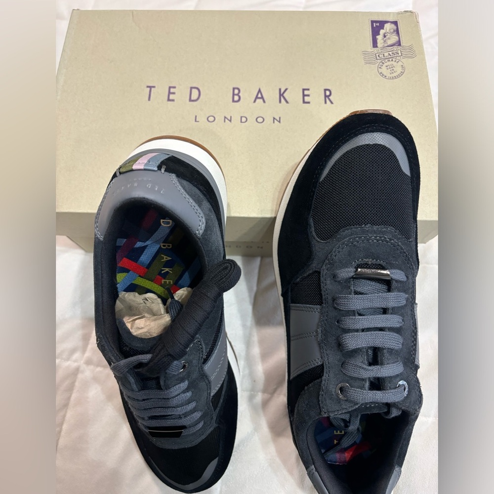 MFK-RACOR-Tonal Sneaker Size 42 Color: Black Fit - Tonal Sneaker